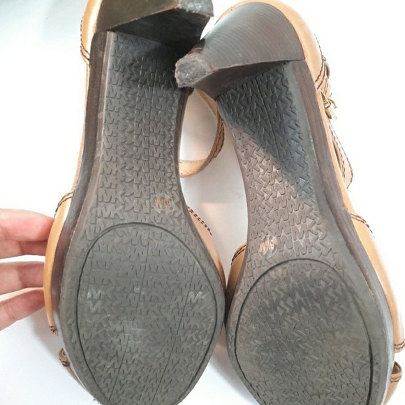 *NEW* Michael Kors heels 👠 - Picture 5 of 5